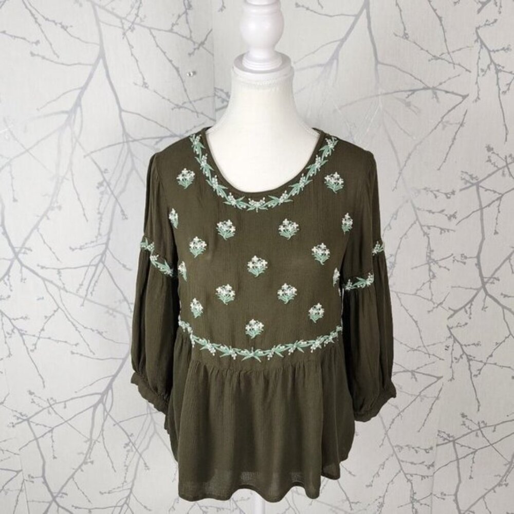 Max Olive Green Crinkle Floral Embroidered Peasant Blouse   style tags: feminine